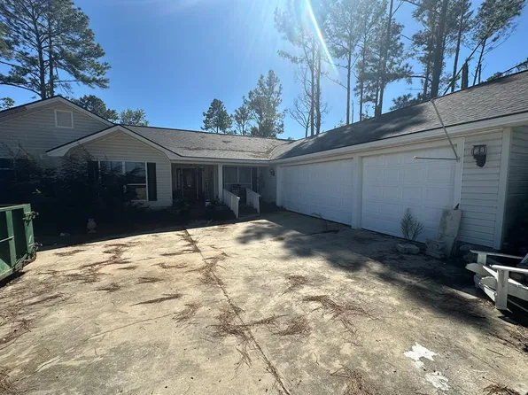 675 Woodlake Cir, Douglas, GA 31535