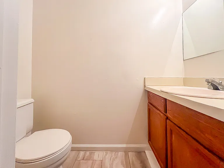 18 Fox Hill Dr — Photo 2
