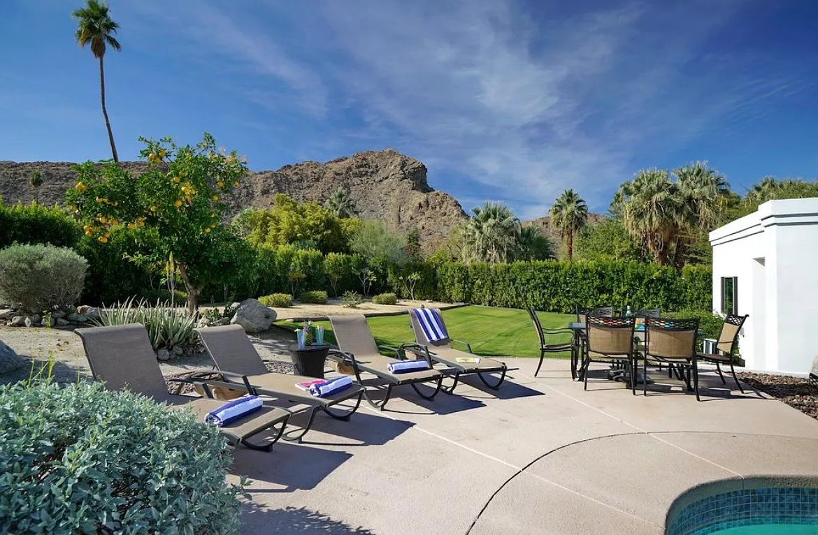 5 bed, 2681 sqft, $10,000 — Photo 2