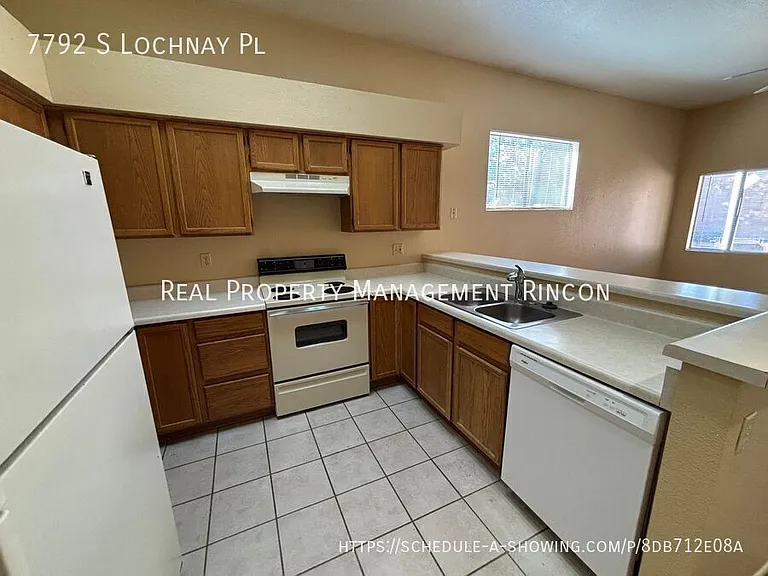 7792 S Lochnay Pl — Photo 4