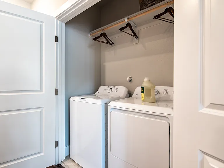 Overture Albuquerque 55+ Active Adult Apartment Homes — Photo 8