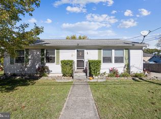 803 Bridgeboro St, Riverside, NJ 08075