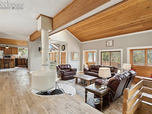 4th image of 1220 Ponderosa Way