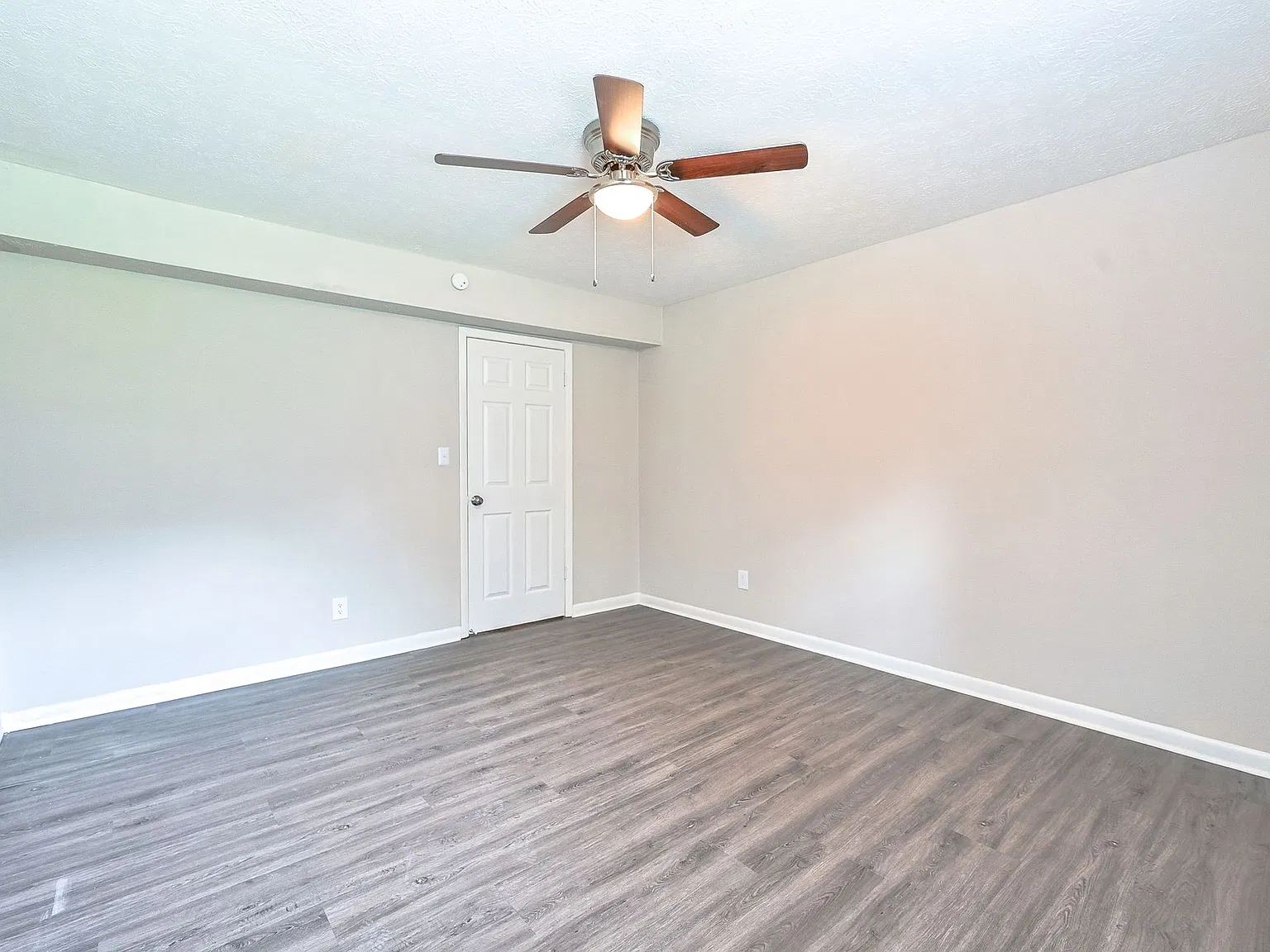 Candler Village Apartments — Photo 4