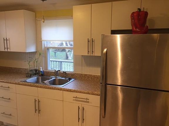4th image of 5801 Woodside Dr