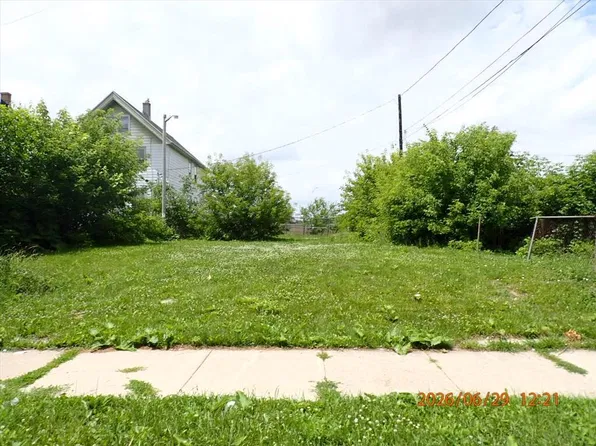 3453 N 18TH STREET, Milwaukee, WI 53206