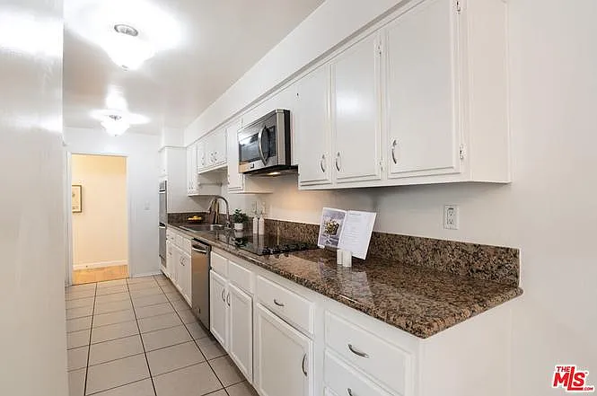 651 Wilcox Ave #1E — Photo 11