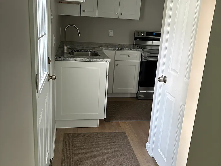 306 Grape St — Photo 5