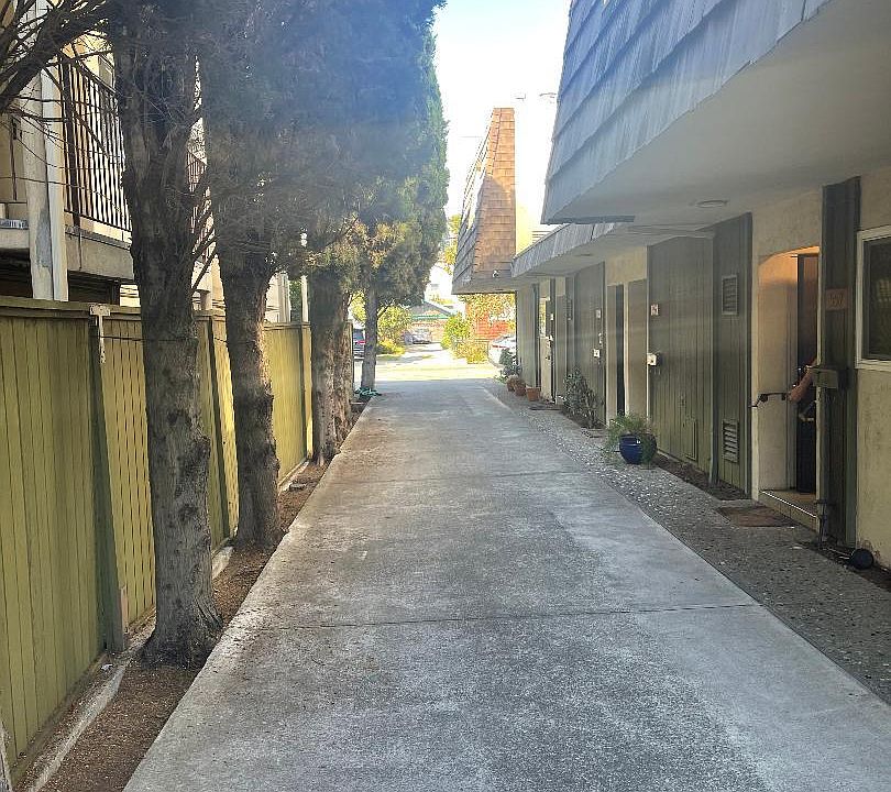 1st image of 557 Joaquin Ave