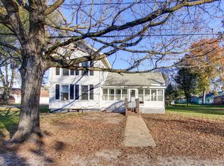 404 W 2nd St, Prophetstown, IL 61277