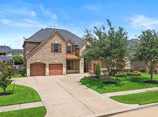 5722 Spring River Ln, Fulshear, TX 77441