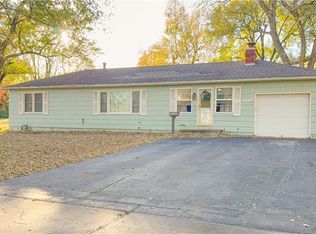 13520 Cypress Ave, Grandview, MO 64030