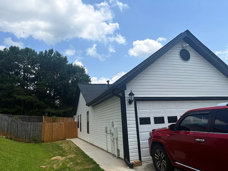 990 Amelia Grove Ln — Photo 3
