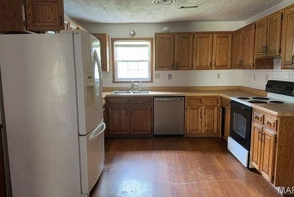 4th image of 1711 Buntons Holler Rd