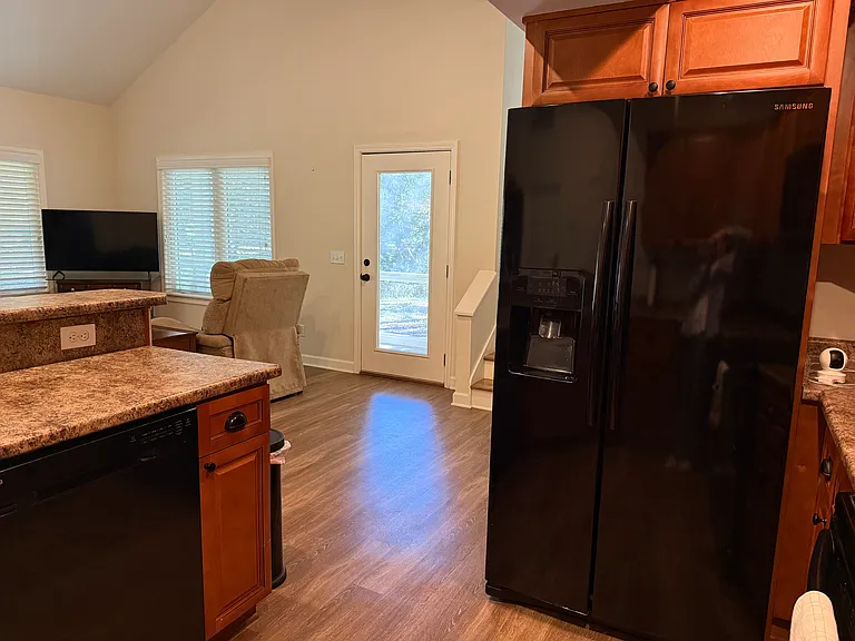910 Honey Hill Rd — Photo 6
