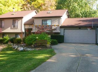 9604 Hoose Rd, Mentor, OH 44060