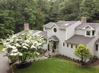 310 Border Rd, Concord, MA 01742