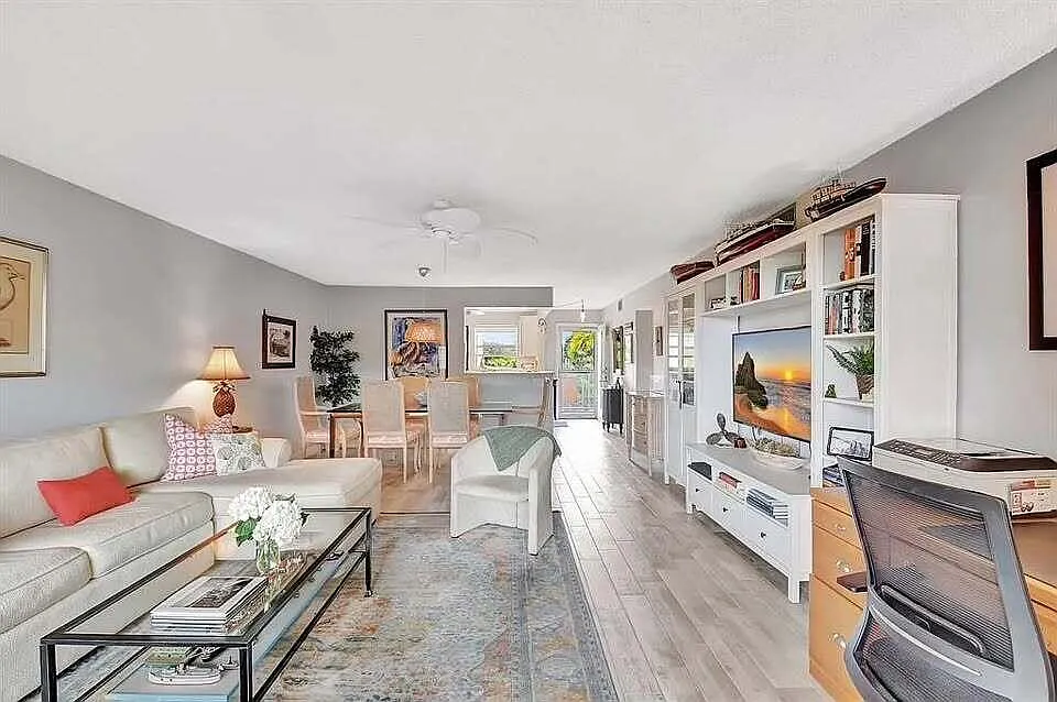 2 bed, 2.0 bath, 1153 sqft, $2,500 — Photo 3
