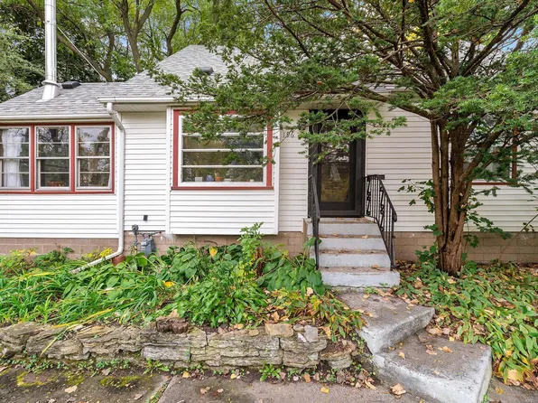 196 Page St W, Saint Paul, MN 55107