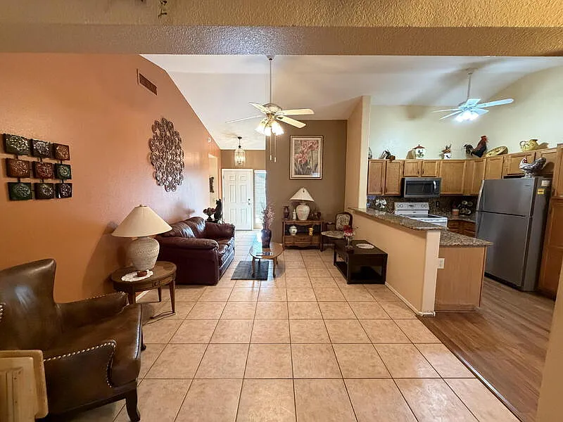 2 bed, 2.0 bath, 1469 sqft, $2,000 — Photo 4