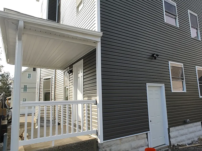 33 Cole St #2 — Photo 11