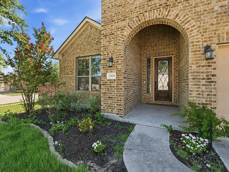 2508 Hilltop Divide Ln — Photo 4