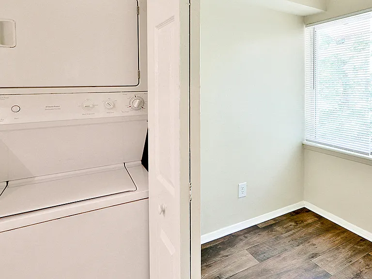 Skylark Pointe Apartment Homes — Photo 7