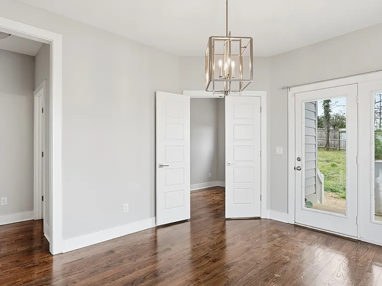 1263 N Avondale Cir — Photo 34