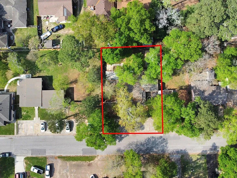 602 Everett St — Photo 48