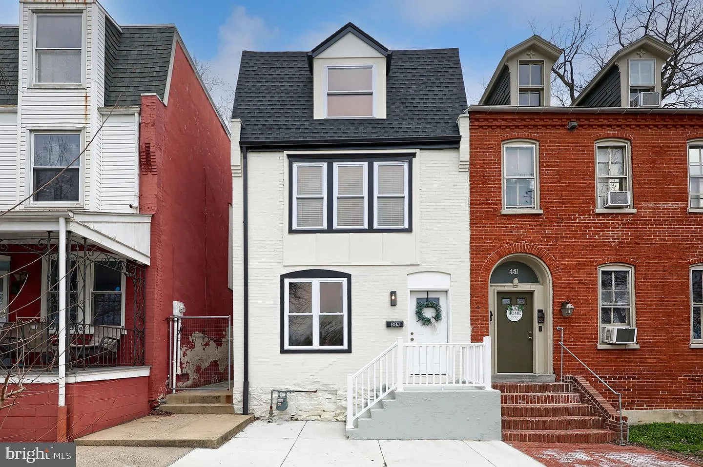 549 Rockland St photo 1