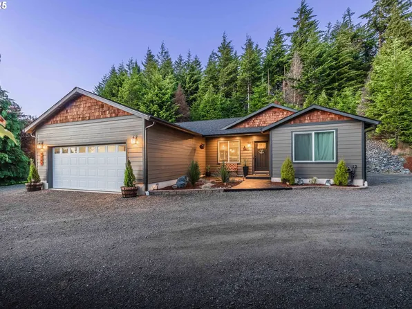 2207 Timberline Dr, Coos Bay, OR 97420