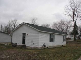 9891 N Happiness Dr, Syracuse, IN 46567