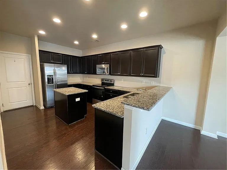 1269 Brookmere Way — Photo 3