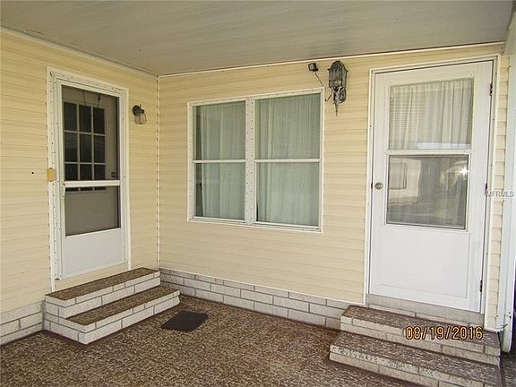 3rd image of 390 Townbridge Dr