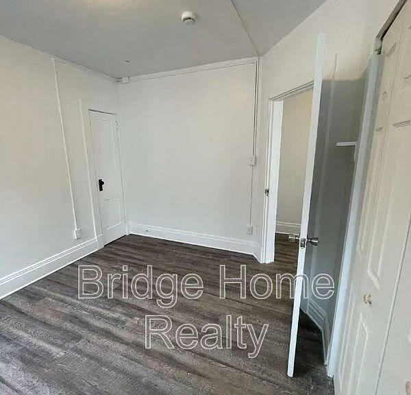 136 S Spring Ave — Photo 33