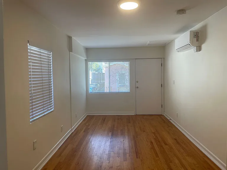 1445 Echo Park Ave — Photo 11