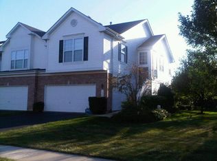 829 Ridings Ln, Saint Charles, IL 60174