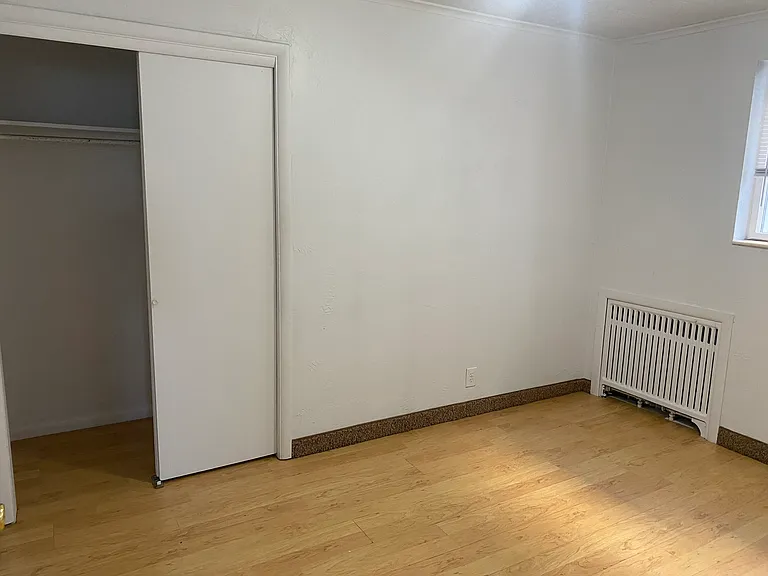 Bed room