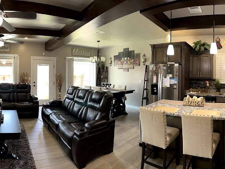 14231 Richard Wiles Ave — Photo 25