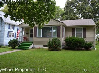729 Dexter St, Clay Center, KS 67432