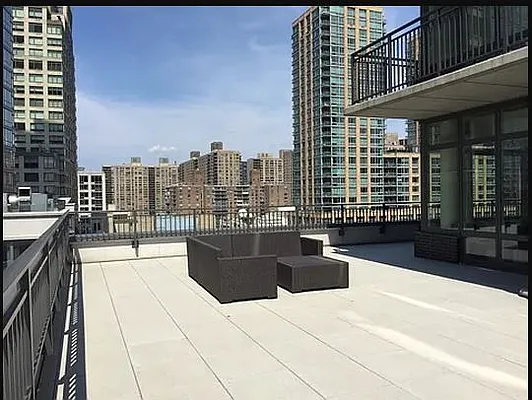 Rented by BLU Real Estate | media 14