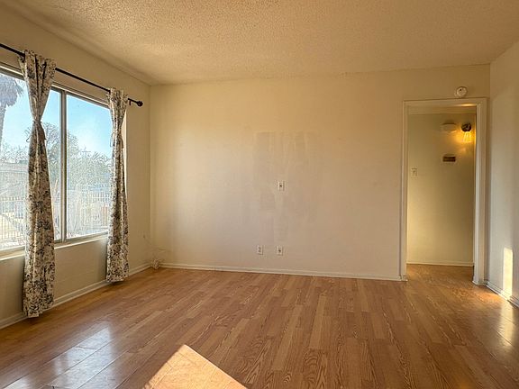 2nd image of 2532 Amarillo St