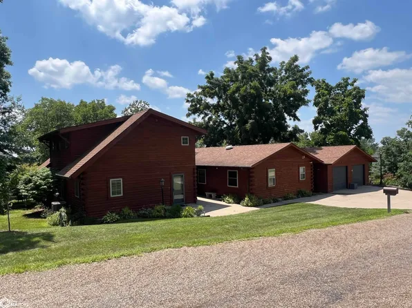 710 High St, Eldon, IA 52554