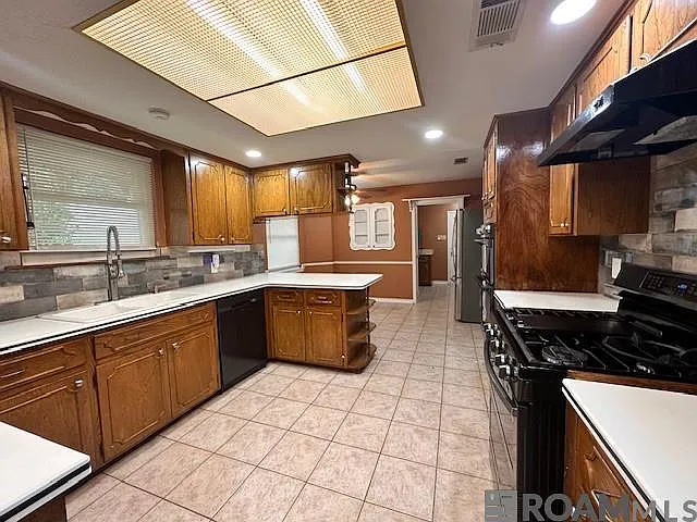 4 bed, 3140 sqft, $2,600 — Photo 4