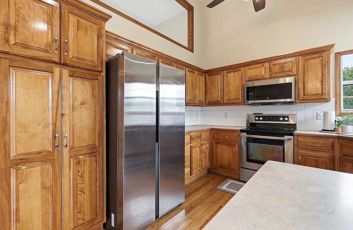 4 bed, 1651 sqft, $2,500 — Photo 2
