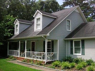 2nd image of 6202 Woodford Rd