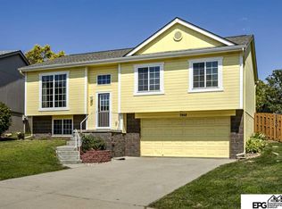 7958 Morris St, Omaha, NE 68122