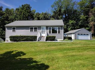 54 Hill St, Leominster, MA 01453