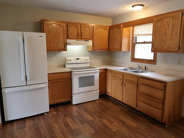 8 Westside Ct — Photo 9