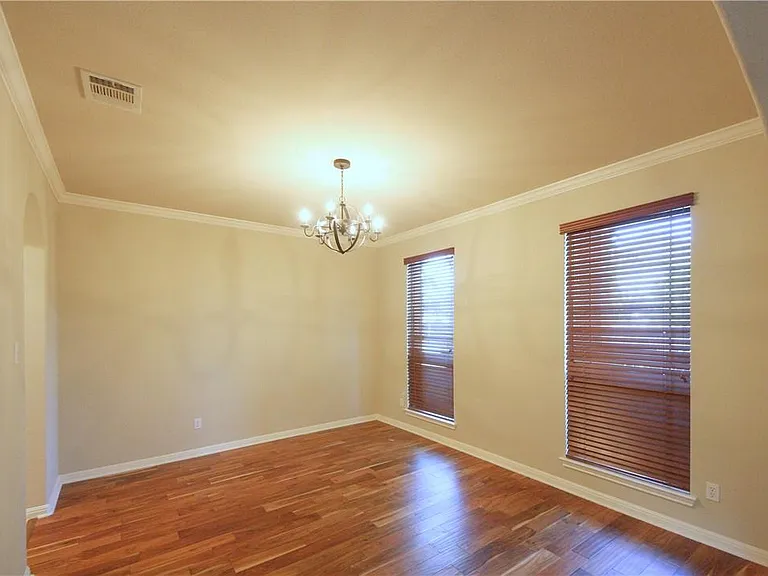 1909 Manada Trl — Photo 5